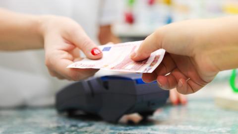 bigstock-Paying-For-Medicine-Using-Cash-48877982.jpg Miniatuurvoorbeeld